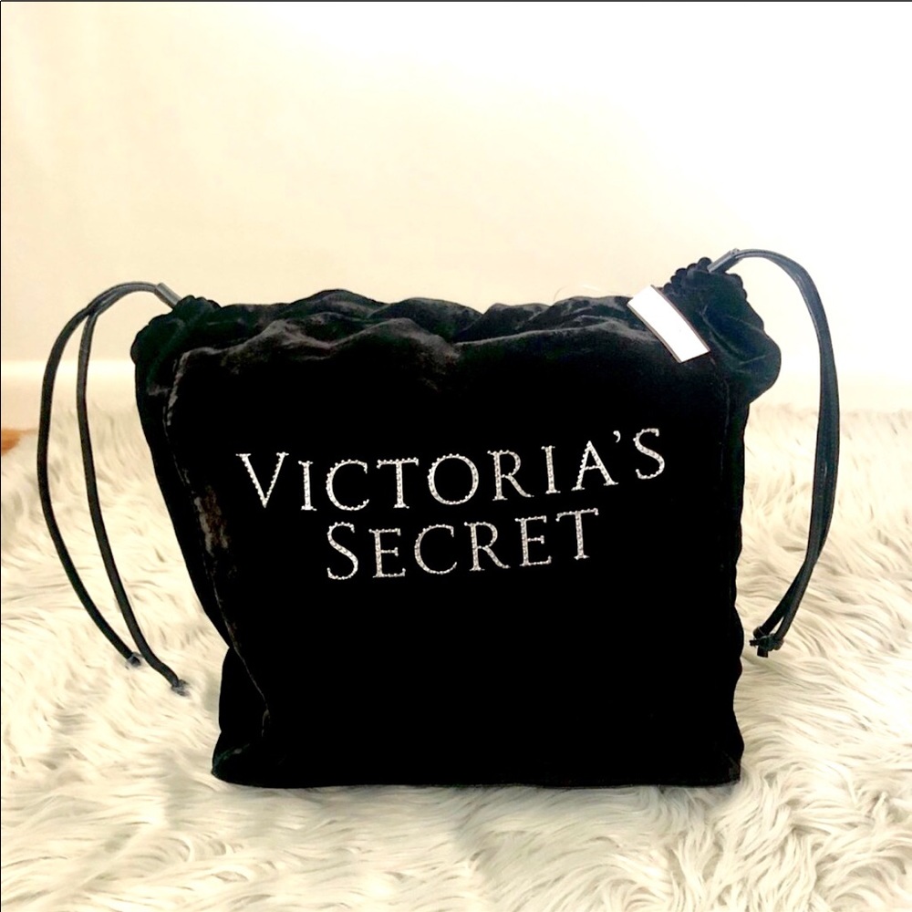 Victoria Secret || $59 Black Luxe Velvet Tote